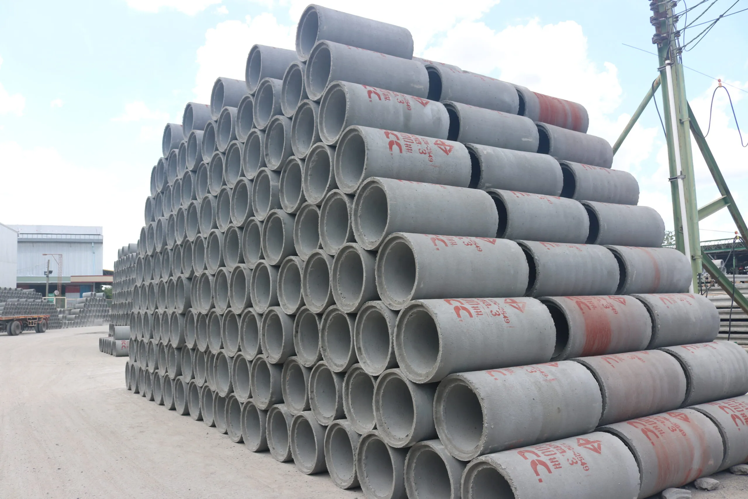 ท่อคอนกรีตเสริมเหล็กอัดแรง